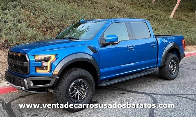 Camioneta usada Ford F-150 Raptor 4x4 2019 6 cilindros doble cabina azul en venta barata Los Angeles CA