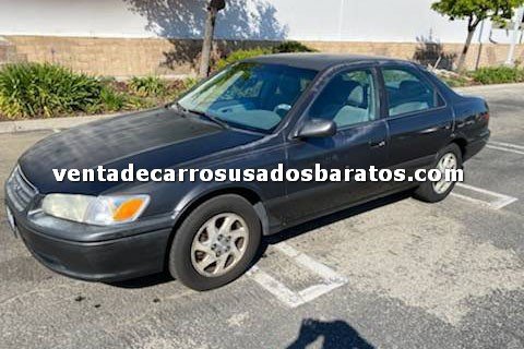 2001 Toyota Camry LE 4 puertas gris carro usado de 1500 dolares