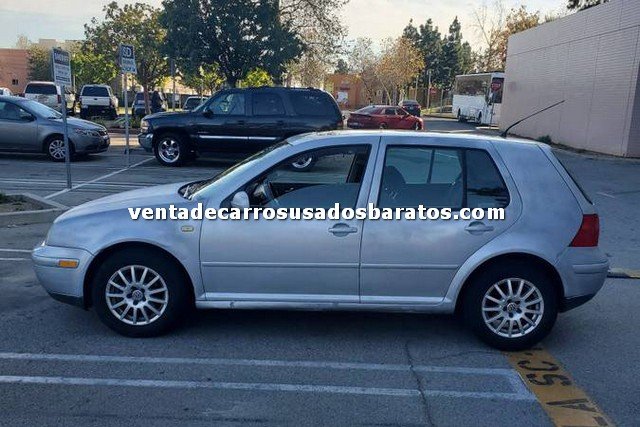 2003 VW Golf GLS 4 cilindros plateado carro usado de 1500 dolares