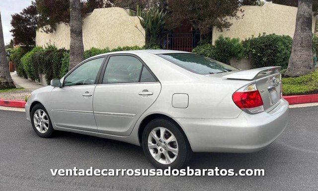 Dueño vende auto usado urgente por viaje 2005 Toyota Camry XLE silver